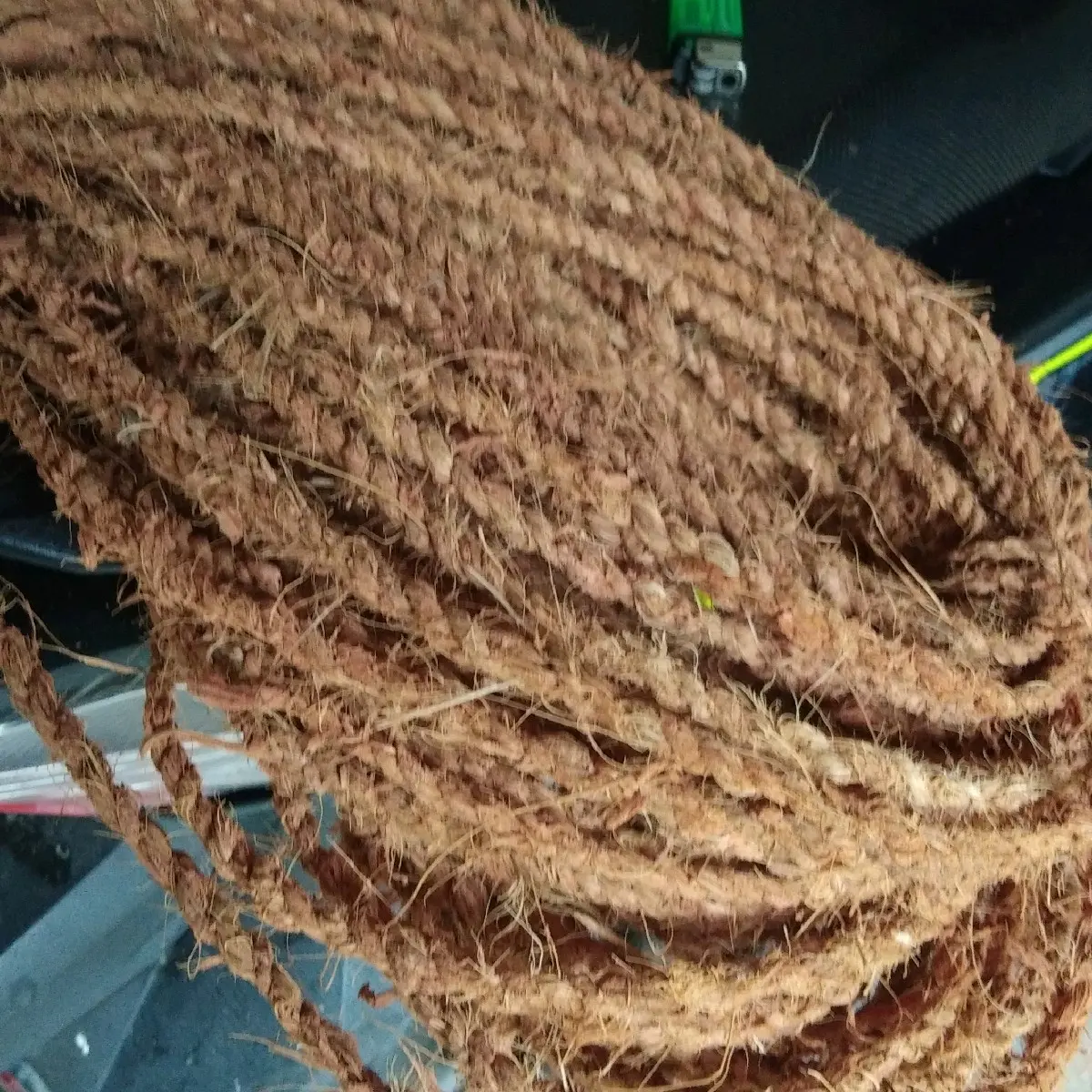 Tali anggrek serabut kelapa