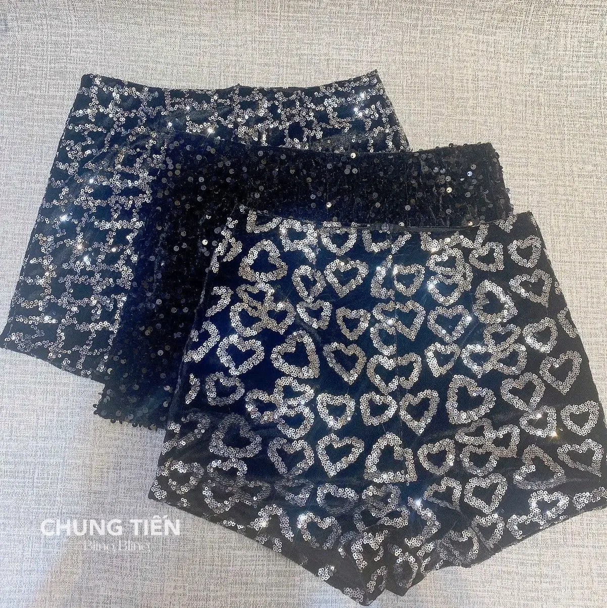 Quần Sooc Nhung Kim Sa Họa Tiết by NGỌC TIÊN STORE: Nữ Pants Women Voi