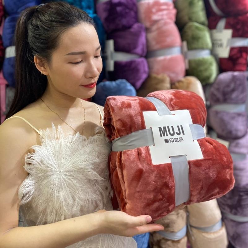 Chăn Tuyết Nhung Muji , Chăn Lông Thỏ kích thước 2m x 2.3m