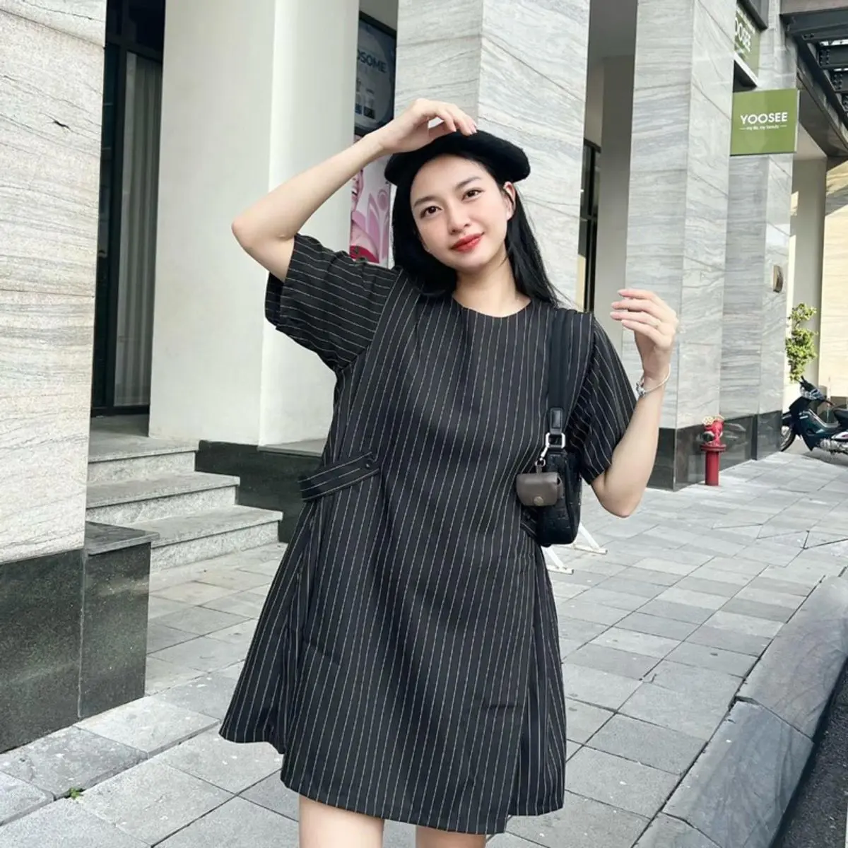 | Chang Tròn | 𝗦𝗵𝗶𝗻 𝗗𝗿𝗲𝘀𝘀 - Đầm Suông Sọc Dọc Bᶖgsize kèm Belt ( Có Video Thật )