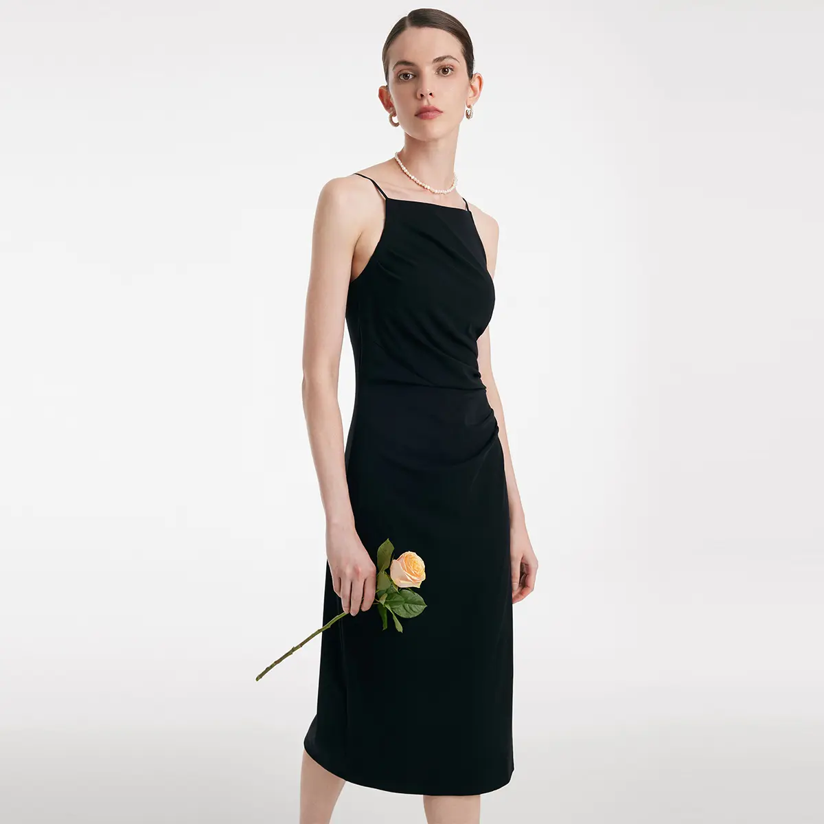 GOELIA Ruched Waist Spaghetti Strap Dress With Detachable Bra Pads Casual Fit