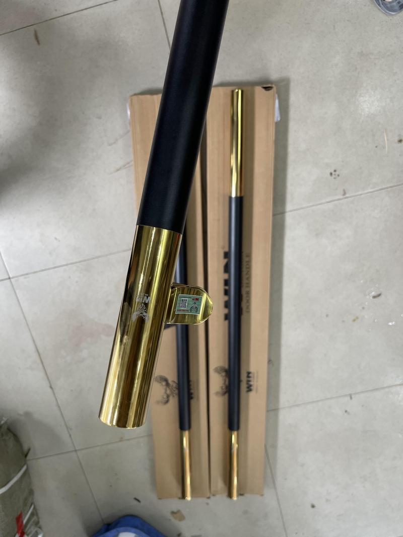 Product Introduction of Tay nắm cửa tròn màu đen đầu màu vàng, bằng inox đế lệch tâm Windragon  lắp cửa kính cường lực ,cửa nhôm hệ thủy lực và gỗ mẫu hót 2024 3