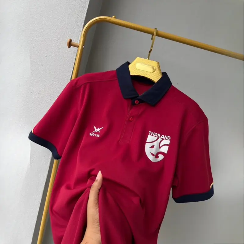 Áo Polo Nam, Liên Đoàn Bóng Đá Thái Lan, Thiết Kế Mới Nhất, Phong Cách Đơn Giản, Dành Cho Nam Và Nữ, Thời Trang Thể Thao Hàn Quốc, Nhiều Màu Sắc, Có Logo Đội Tuyển Quốc Gia, Đơn Giản Và Tinh Tế, Mặc Hợp Xu hướng, Thoải Mái Jean Menswear Ngắn Tay 3