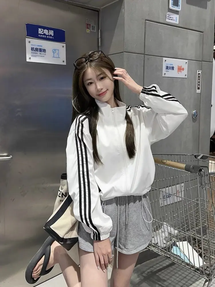 ÁO KHOÁC GIÓ CROPTOP 3 SỌC CÁ DÂY RÚT Nữ Women Jacket