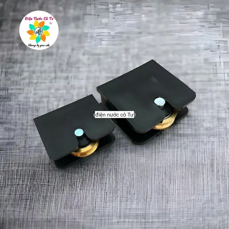 Bánh xe cửa lùa nhôm nhỏ và lớn - bánh xe thau đồng dày chạy êm và bền vững 2