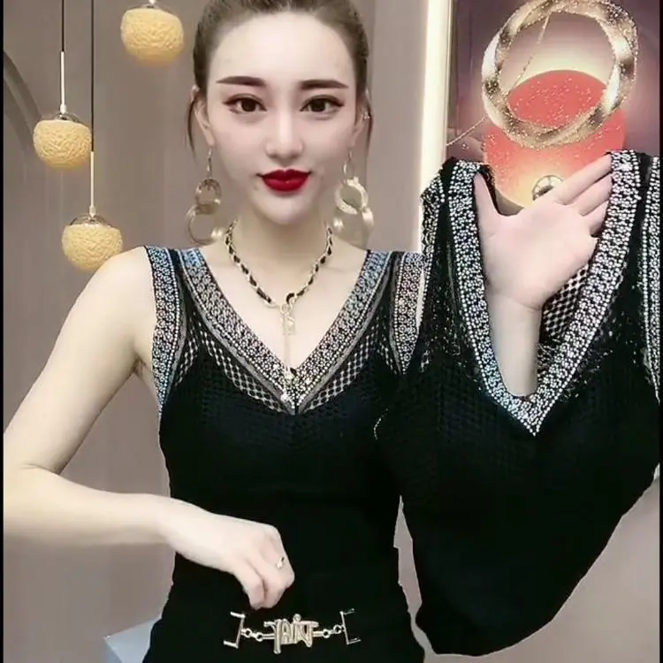 Áo Yếm, Hàng Mới Về, Cổ Chữ V, Dát Kim Cương, Thời Trang, Gợi Cảm Và Mỏng, Thích Hợp Cho Phụ Nữ Mặc Ngoài Trời, Đồ Lót, Có Đệm Ngực, Quần Áo Ngoại Cỡ Cho Phụ Nữ