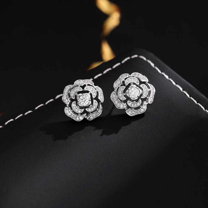 Product Introduction of 2024 Exquisite New Fashion High Quality Camellia All-Match Stud Earrings Simple Earrings 3