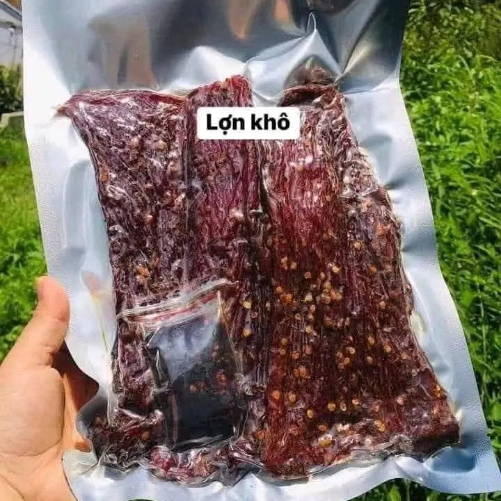 Thit lợn gác bếp Tây Bắc Đóng Gói  500g( túi hút bạc )kèm chẩm chéo ướt ngon