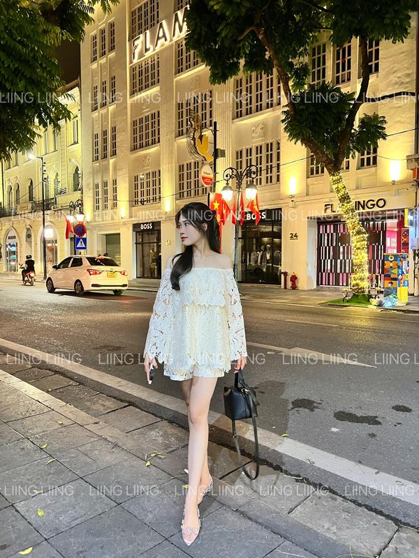Set Áo Ren Hoa Trễ Vai Tầng Cúp Ngực Kèm Quần Short Tiểu Thư Sang Chảnh Điệu Đà - LIING