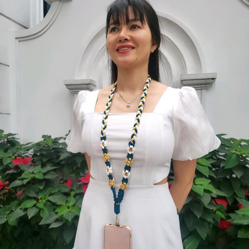 Dây treo điện thoại handmade tết bông hoa/ dây treo đa năng/đây đeo điện thoại hottrend/ dây đeo thẻ / dây đeo đa năng. Phụ Kiện /dây đeo điện thoại tự làm 4