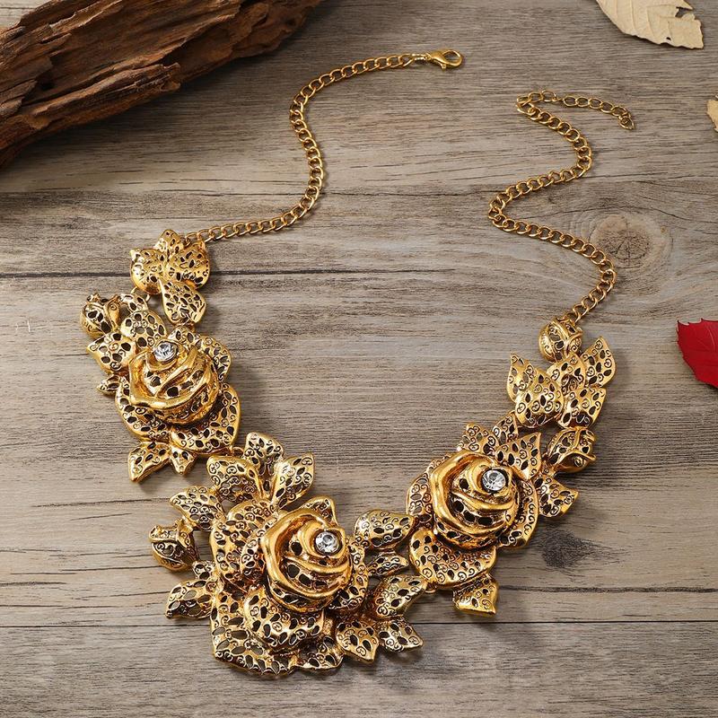 Product Introduction of Fashion Trend Necklace Retro Hollow Flower Inlaid Diamond Valentine's Day Necklace Clavicle Chain Jewelry 39