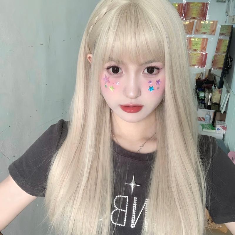 ( SẴN ạ) TÓC GIẢ NGUYÊN ĐẦU THẲNG VÀNG BẠCH KIM. Màu rất đẹp không chói mặt, không trắng bạch, không bị già. E tặng lưới ạ