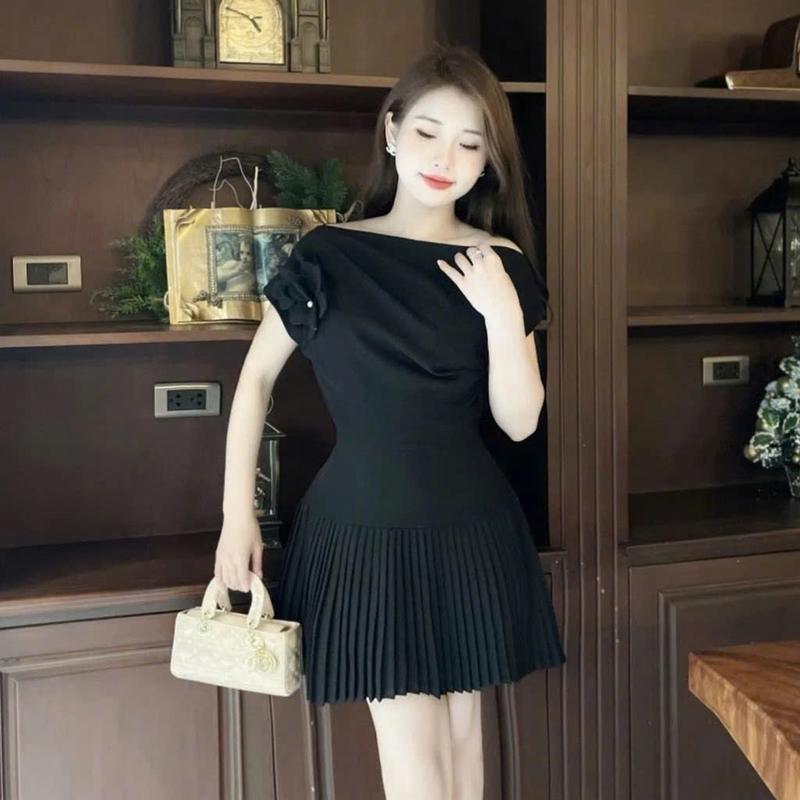 BIGSIZE HIẾU HIẾU (55-95KG) - Đầm nữ thiết kế dự tiệc lệch vai phối hoa dáng ngắn cực sang