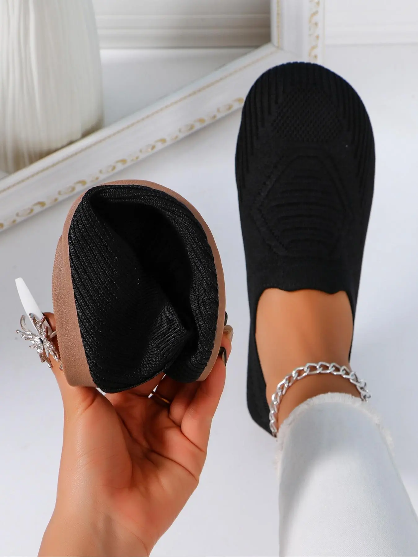 Women's Fashionable Mesh Breathable Lightweight Slip on Sneakers, Casual Comfortable Low Top Shoes for Daily Wear, Perfect for Students and Outdoor Sports