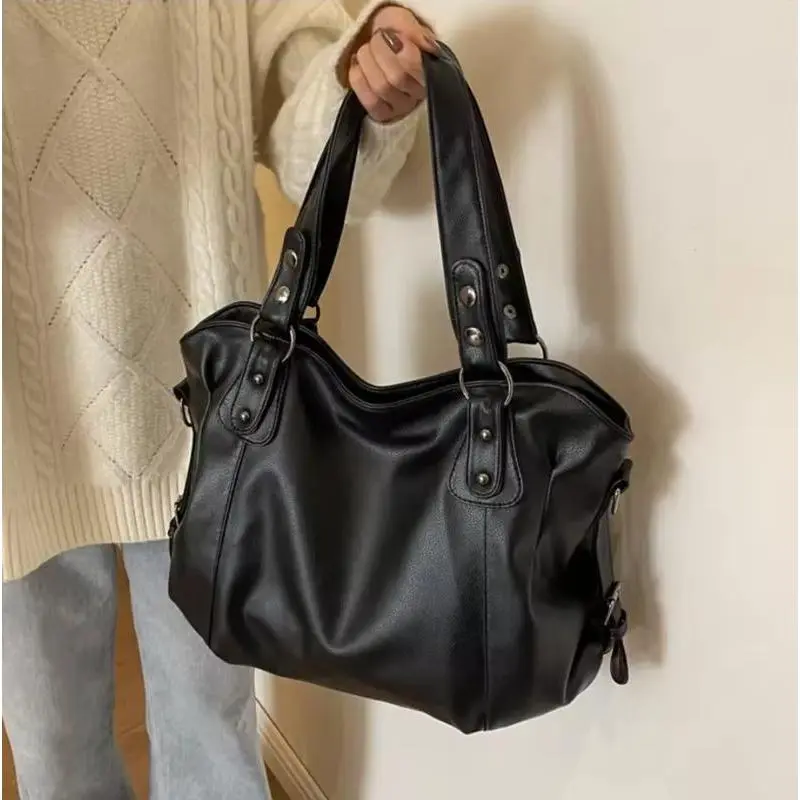 Tas Selempang Wanita Ibu Cewe Kekinian Kondangan Tas Kado Hadiah Retro Pesta Kulit Cewek Luxury