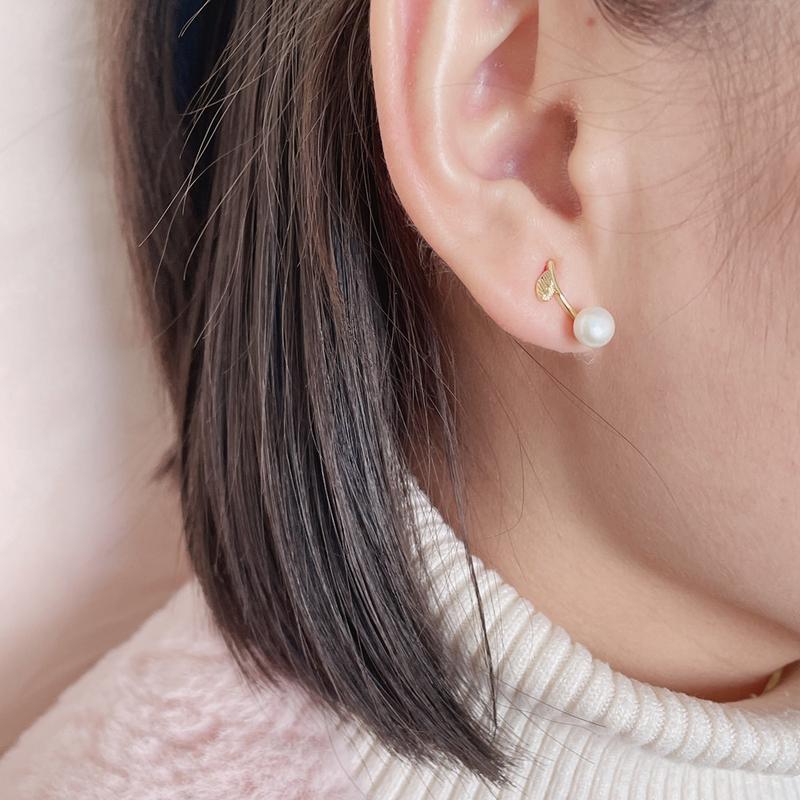 Natural freshwater white pearl leaf style earrings for women S25 silver ear needles for daily wear 2