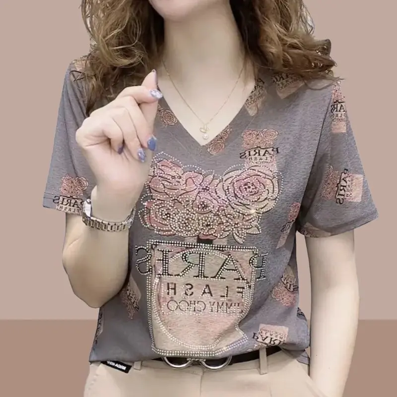 Áo Thun Ngắn Tay, Dễ Phối Đồ, Thời Trang Thường Ngày, Xu Hướng Hợp Thời Trang, Áo Sơ Mi Nhỏ Thời Trang, Cổ Chữ V, Dành Cho Nữ, Hàng Mới Về Mùa Hè 2024, Bán Chạy, Phong Cách Trẻ Trung, Với Kim Cương Giả