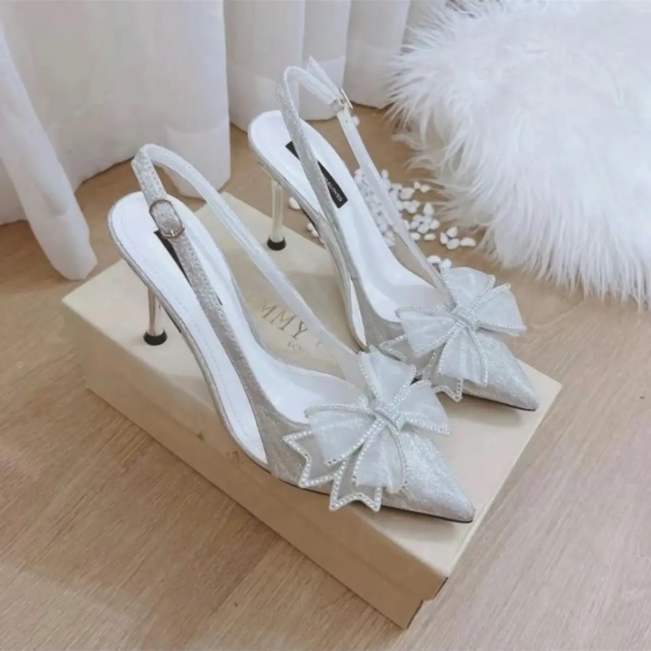 Giày cao gót mũi nhọn nơ von đính đá phối  2 tầng cao 7-9 cm , ánh bạc nhũ kim tuyến Nữ DéP giay no