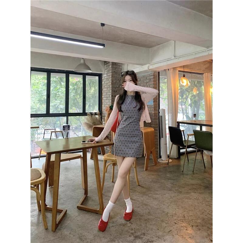 Product Introduction of Váy Vest Chấm Bi, Phong Cách Pháp, Ôm Vừa Vặn Và Bó Sát Thanh Lịch, Không Tay, Thích Hợp Cho Mùa Hè Của Phụ Nữ, Hàng Mới Về Năm 2025, Phong Cách Cô Gái Nóng Bỏng, Ôm Hông, Váy Ngắn 14