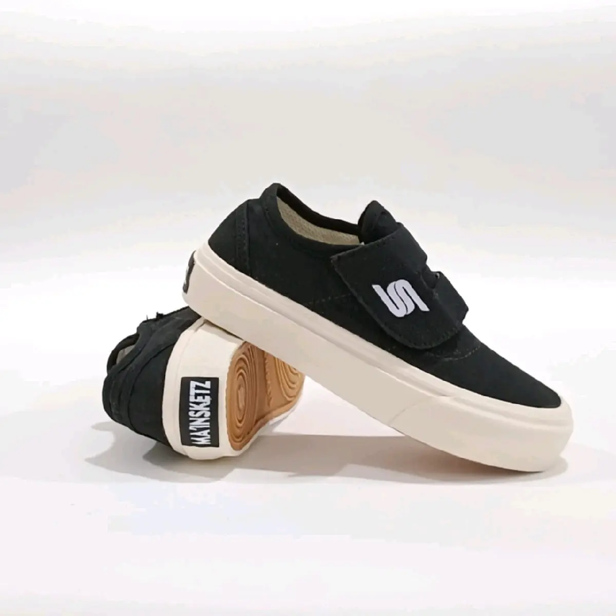 MA'INSKETZ sepatu sekolah anak sepatu alfan black white Santai Fashion