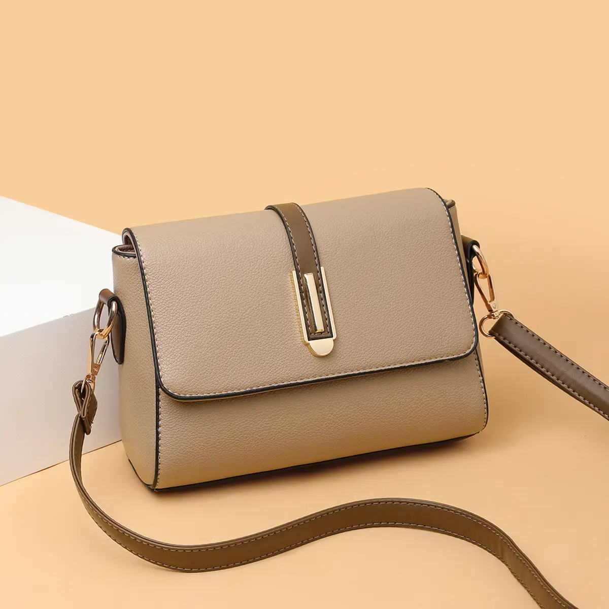 Small Square Bag for Women 2025 New Fashion Soft Leather Women's Shoulder Messenger Bag Solid Color Advanced Texture Middle-Aged Mother Bag