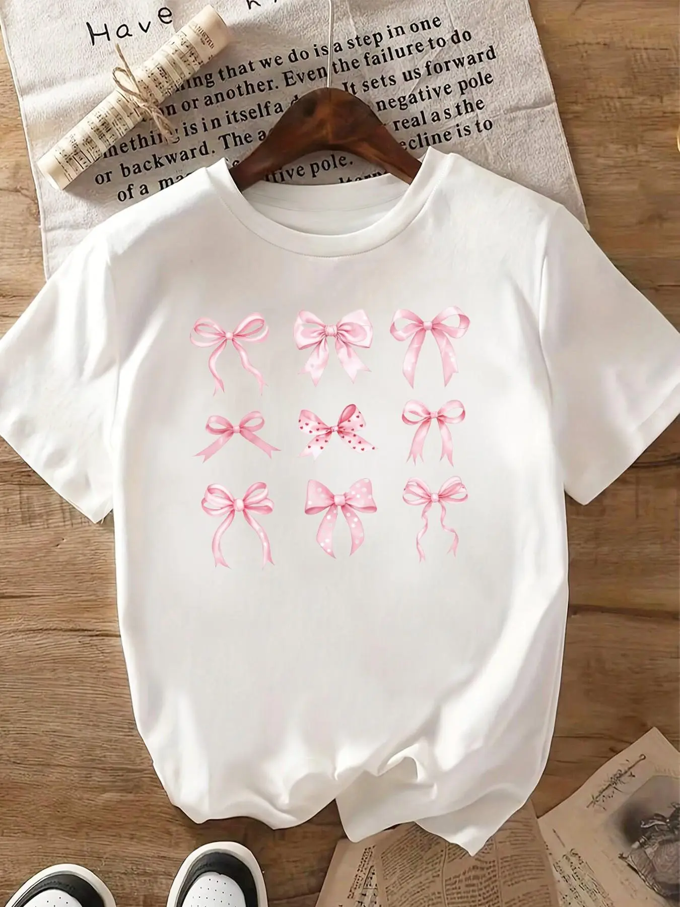 Women's Bow Print Round Neck Tee, Casual Short Sleeve Crew Neck T-shirt for Summer, Fashion Women's Top for Daily Wear