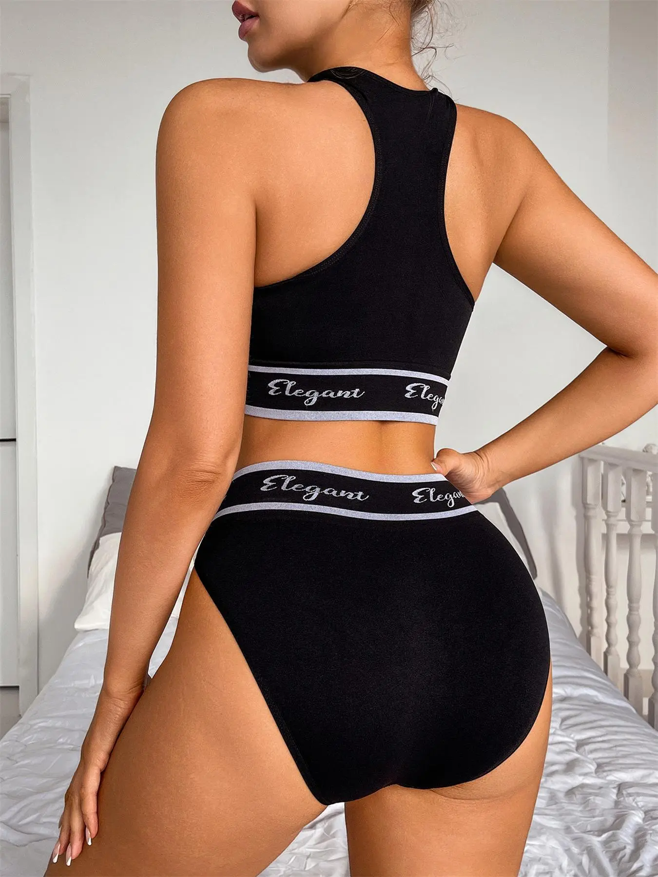 Women's Solid Color Letter Embroidery Wireless Unlined Bra & Panty Two-Piece Set, High Stretch Casual Comfortable Breathable Underwear Set for Daily Wear, Lingerie Set for All Seasons