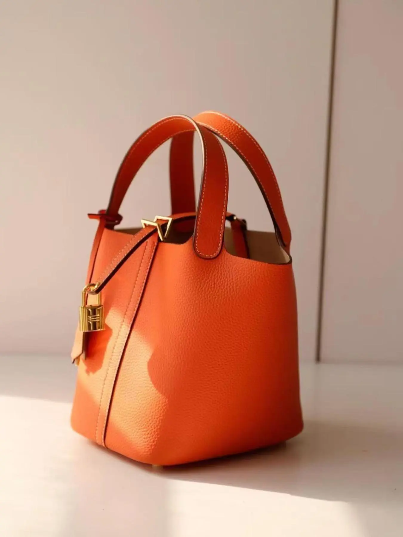 Fashionable Solid Color Bag, Casual Versatile Commuter Style Handbag for Daily Used, Trendy High-quality Daily Commuting Bag