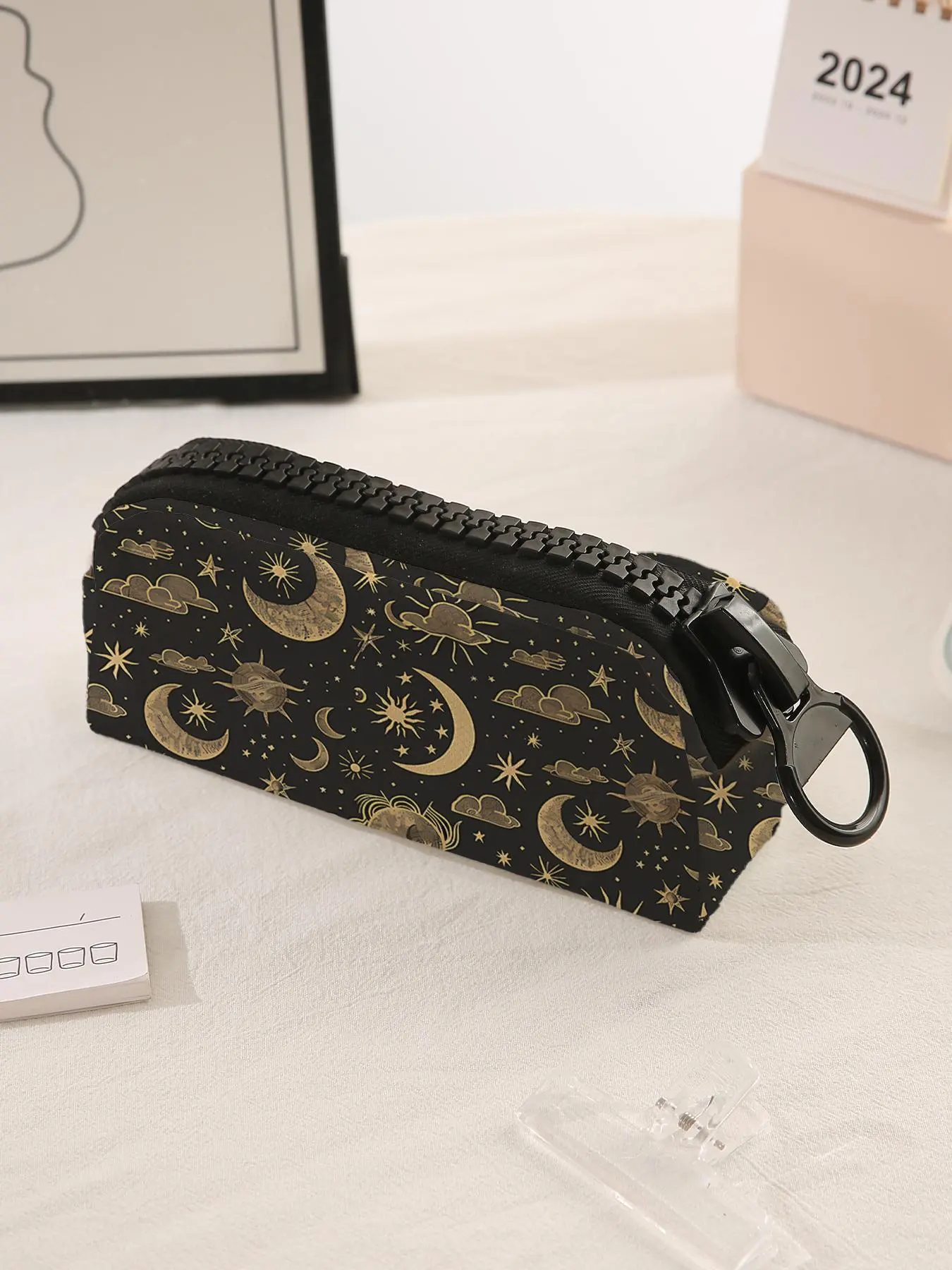All Over Star & Moon Pattern Makeup Bag, Large Zipper Makeup Bag, Durable Polyester Storage Pouch, Spacious Zipped Makeup Bag for School Supplies and Stationery