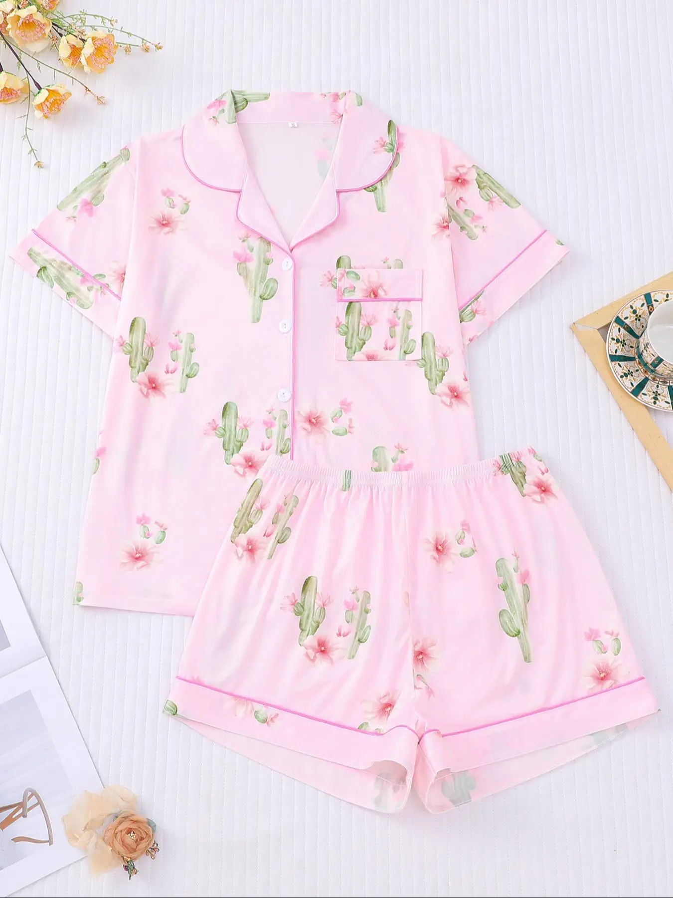 Women's Cactus Print Button Front Shirt & Elastic Waist Shorts Pyjama Two-piece Set, Casual Comfy Short Sleeve Top & Shorts PJ Set, Ladies Summer Sleepwear
