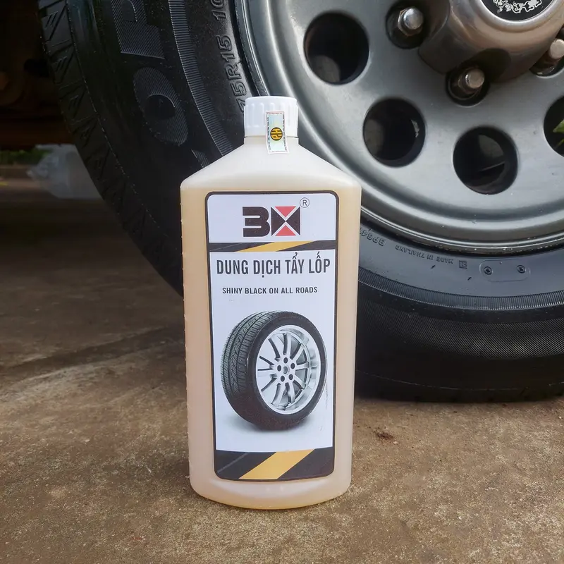 Dung Dịch Tẩy Lốp Ô Tô Chuyên Dụng 3X Chai 1 Lít 4