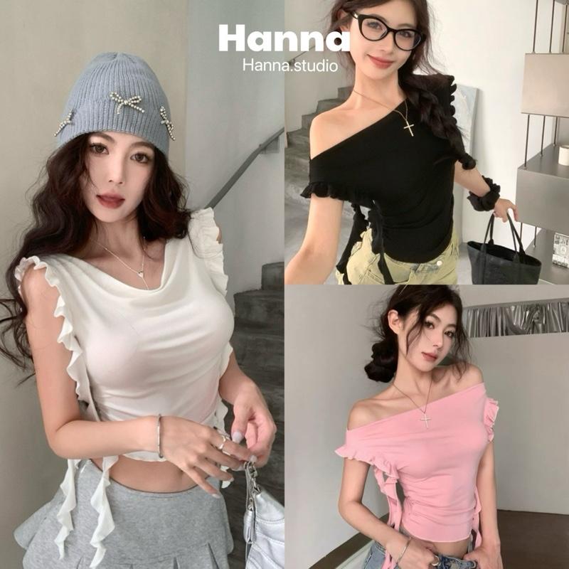 Áo croptop trễ vai kiểu ôm nữ gợi cảm mặc hè tay tua rua bánh bèo sang chảnh đen trắng