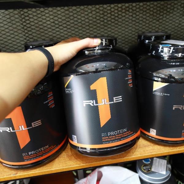 Product Introduction of (71 - 76 lần dùng ) Thực Phẩm Bổ Sung Thể hình  Whey Rule 1 R1 Protein 2.3kg  chính hãng tại Whey Sinh Viên 1