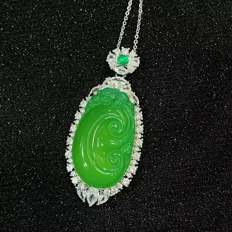 Product Introduction of Silver-plated inlaid agate white chalcedony ruyi pendant green agate female jade necklace pendant 7