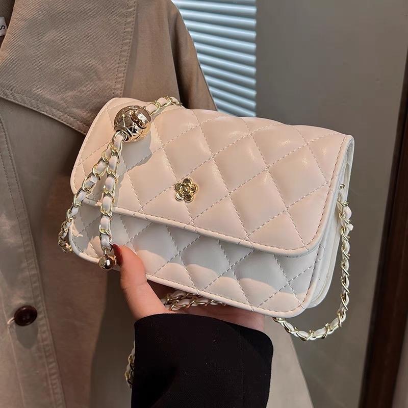 Túi Xách Nữ Hoa Mai size 18 và size 13 Da PU - Phong cách basic Hàn Quốc hoạ tiết thêu trám - dạng hộp 3 ngăn dây xích đan dây có quả chuông trang trí tuỳ chỉnh ngắn dài Chữ Nhật Bag