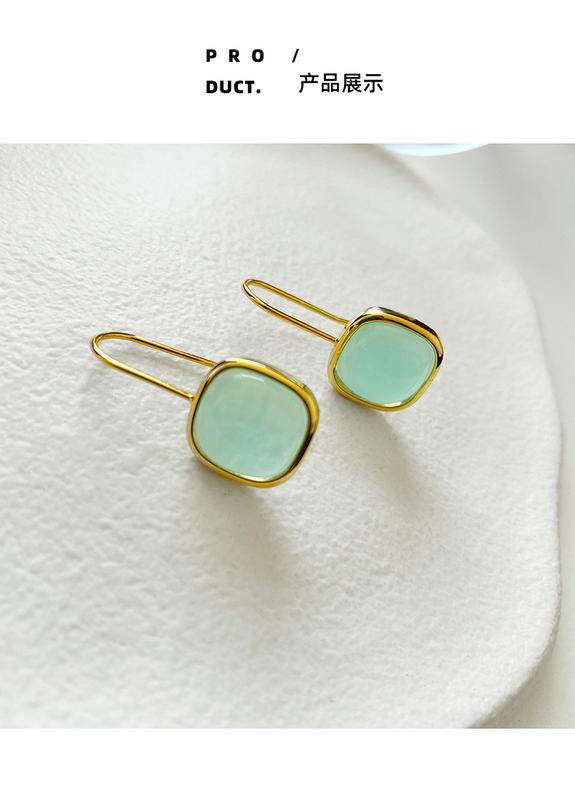 Product Introduction of New Square Mori Style Resin Earrings Women's Elegant Fresh High-Grade Hong Kong Style Eardrop Earring Accessories 2