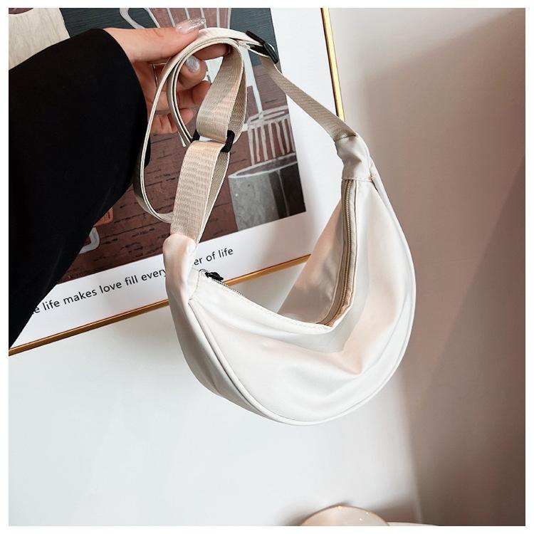 Product Introduction of Túi Đeo Chéo, Chất Liệu Nylon, Bán Chạy, Thiết Kế Hợp Xu hướng Mới, Túi Đeo Vai Và Bánh Bao Dễ Phối Đồ Nhẹ, Phong Cách Thường Ngày Túi Vải Kẹp Nách, Túi Xách 17