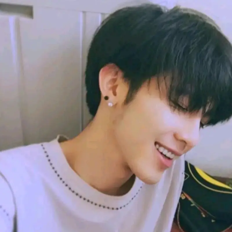 WIG PRIA PENDEK RAMBUT PALSU PRIA PENDEK MODEL COWOK KOREA 1