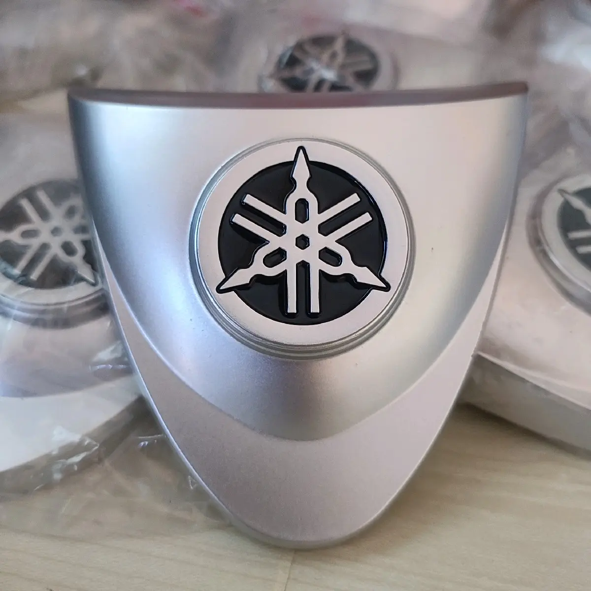 emblem panel logo dasi depan dada depan yamaha fiz R Motorcycle