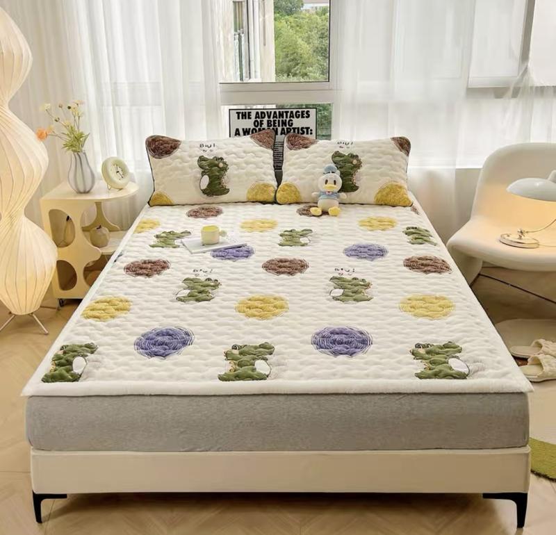 Thảm trải giường nỉ nhung mềm, mịn, giữ nhiệt tốt kèm 2 vỏ gối, thảm đa năng có thể dùng bảo vệ đệm, trải giường, trải sàn 3