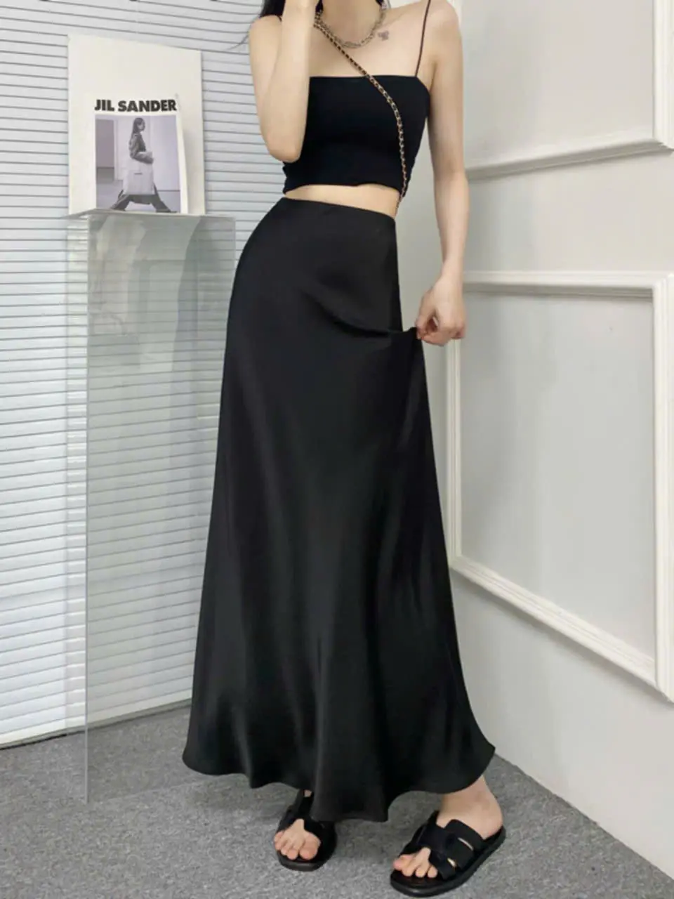 Dáng chữ A - Chân váy lụa dáng dài Lisa Dress chất lụa vân gỗ hai lớp nhẹ nhàng, nữ tính Lukichi