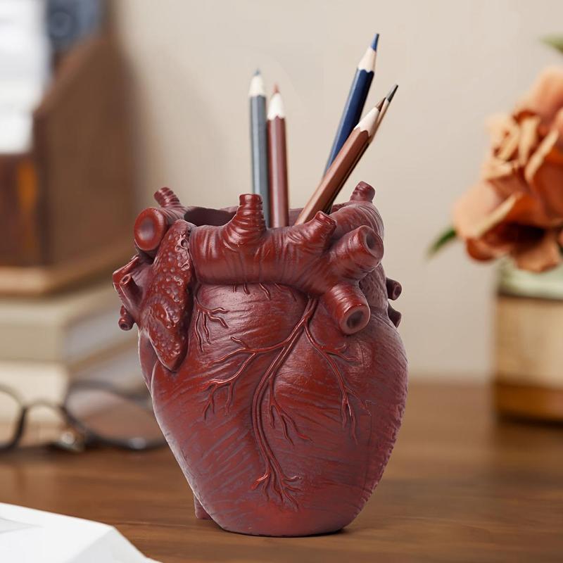 Product Introduction of Heart Design Pencil Holder, 1 Count Creative Desktop Pen Holder, Desk Organizer for Home Office Dormitory School 7