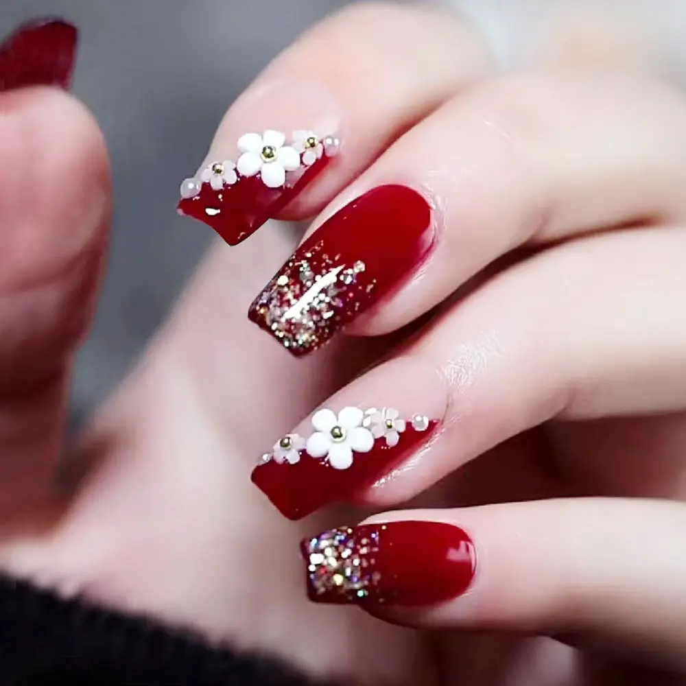 Retro Wine Red Fake Nails with Superior Resin Material for Chinese New Year Celebration