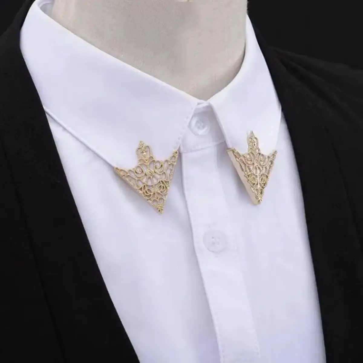 Fashion Triangle Shirt Collar Pin Collar Brooch Women's Brooch Hollow Out Metal Clothes Decorative Pin Jewelry Accessories