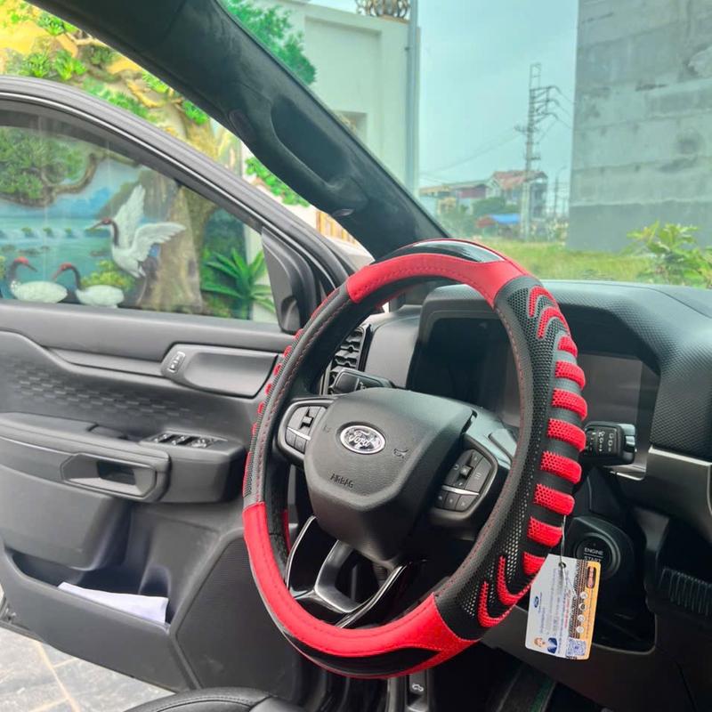 Bọc Vô Lăng Carbon Vân Silicon Chống Trơn Trượt Chống Ra Mồ Hôi Tay Cho Xe Con Xe Tải Xe Ben Xe Khách Đủ Kích Thước