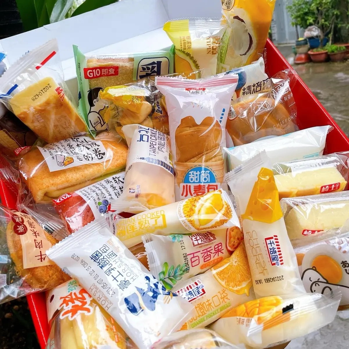 Bánh mix thùng 2 kg siêu ngon - thực phẩm ngon Food Cake