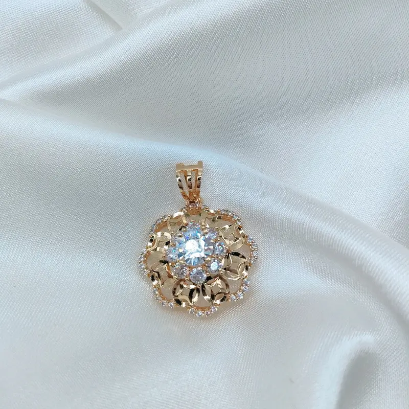 MDD17 Mặt Dây Chuyền Đồng Hoa Mai Màu750 Women Charm Nữ 5