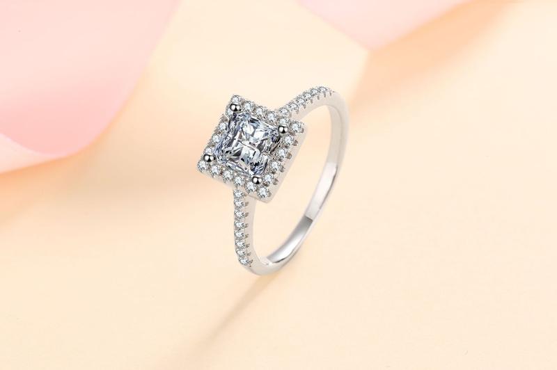 Product Introduction of XDY New 925 Sterling Silver Ring for Women Princess Cut 1 Carat Moissanite Ring Xiaohongshu Style Factory Direct Supply 5