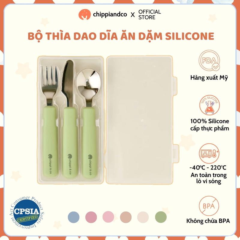 Bộ Thìa Dao Dĩa Inox 316 Cán Silicone Cap Cấp CHIPPI & CO – Set 3 Chi Tiết Cho Bé Tập Xúc Ăn Dặm, 18M+,  Dễ Cầm, Dễ Xúc, An Toàn, Tiện Lợi, Có Kèm Hộp Đựng Đảm Bảo Vệ Sinh