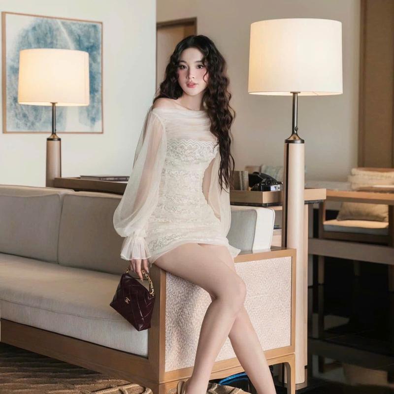 Đầm thiết kế body ren đúp lưới đầm dự tiệc dáng ôm sang trọng 3